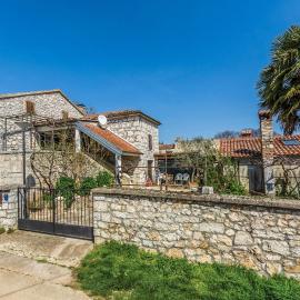 Two-Bedroom Apartment In Vrsar
