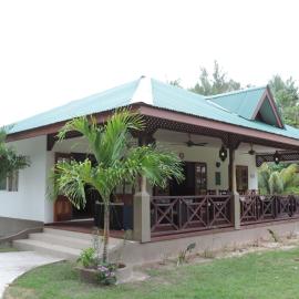 Paodise Guesthouse, ξενοδοχείο στο La Digue