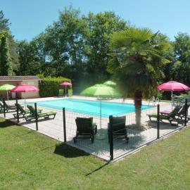Gîte Coquelicot cadre idyllique au calme, hotel v destinácii Castels