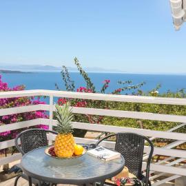 Stelios House Sea view balcony, hotel a Katávolos