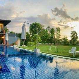 PP Pool Villa Home, hotel in Ban Bu Lao