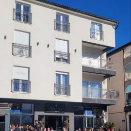 Zeppelin, hotel u gradu Plav
