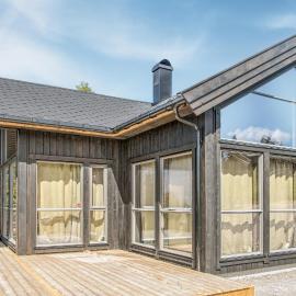 Awesome Home In Rena With Wifi, hotel en Rena