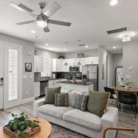 NEW! Canopy Cove, Luxury Downtown Apartment Near Main St