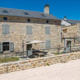 Gîte de france 6/10 personnes à la ferme lionnet