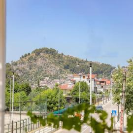 Cereni Guesthouse, hotel u gradu Berat