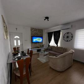 Mali Mate, Hotel in Solin