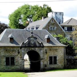 Das GANZE Chateau Thor - bis zu 22 Personen, hotel em Lontzen