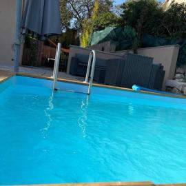 Magnifique T2 LUXE Jacuzzi & Piscine PRIVÉ PROCHE PLAGES ST AYGULF A PIEDS, hotel u gradu Freži