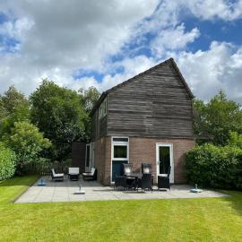 Holiday Home in Grou near Frisian Lakes, hotel in Grou
