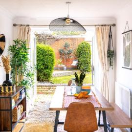#01 Coleshill Townhouse Sleeps 6 NEC 7mins BHX، فندق في كولشل
