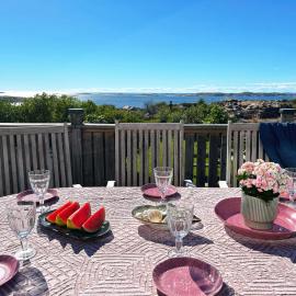 Lysekil sunset Villa, готель у місті Лисечіль