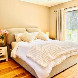 Oceanside Manor - Fancy Room - Golf course & Beach View, hotel Qualicum Beachben