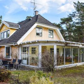 4 Bedroom Nice Home In Åhus