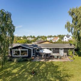 Viesnīca Three-Bedroom Holiday Home In Bogo By pilsētā Bogø By