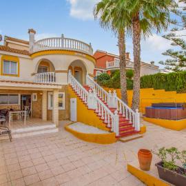 Gorgeous Home In Gran Alacant