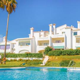 Residencial Torrenueva, hotel in La Cala de Mijas