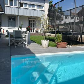 CityDreams mit Altbauflair die Premiumunterkunft in Lörrach bei Basel، فندق في لاروش