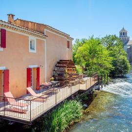 Ancien Moulin avec piscine proche Isle-sur-Sorgue