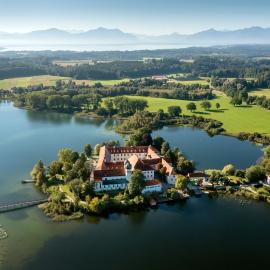 Kloster Seeon, hotel en Seeon-Seebruck