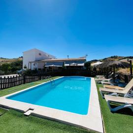 CASA RURAL PRIVADA El ASIENTO LOS GEMELOS, hotel v destinácii Pruna