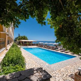 Apart Hotel Alex, ξενοδοχείο στη Χειμάρρα