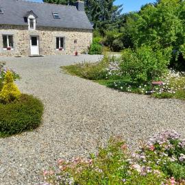 Maison au calme en pleine nature à Bourbriac
