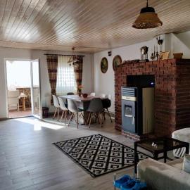 Holiday House Valiug, khách sạn ở Văliug