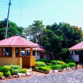 Miriu River Resort, хотел в Kabondo