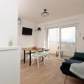 MODERN Flat MORE