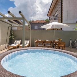 Host Wise - Terrace Delight House w Private Jacuzzi