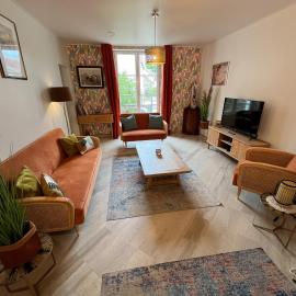 Appartement RDC avec jardin au cœur de Barbizon 2 a 6 personnes, hotel in Barbizon