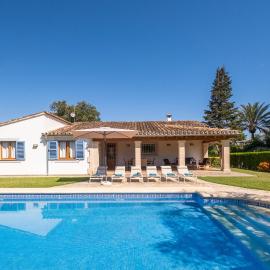 Villa Marina de Namer By SunVillas Mallorca, hotel in Pollença