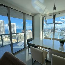 Beachwalk Resort Hallandale Ocean and Canal View Apartments 5 Min from the Beach, hotel in Hallandale Beach