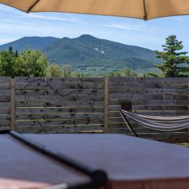 Cheerful Cottage Close to Franconia Notch #4, готель у місті Carroll