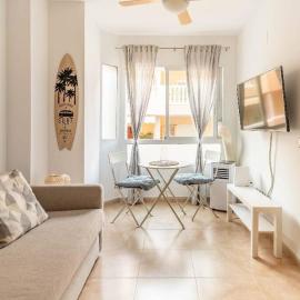 Lindo y Discreto apartamento playa, hotel u gradu Monkofar
