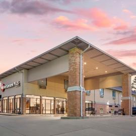 Best Western Plus Two Rivers Hotel & Suites: Demopolis şehrinde bir otel