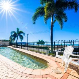 Whitsunday Beachfront Apartment on Coral Esplanade