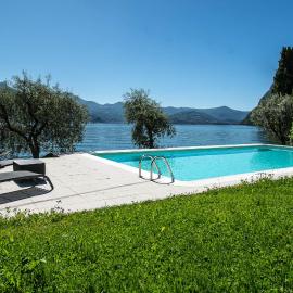 IseoLakeRental - Villa Alessandra, hotel a Riva di Solto