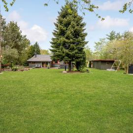 Three-Bedroom Holiday Home In Oksbol