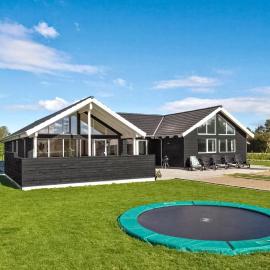 Amazing Home In Nordborg With Sauna, hotel en Nordborg