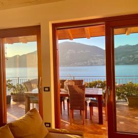 Live la Dolce Vita! Your Lake Garda deluxe getaway, hotel v destinaci Brenzone sul Garda