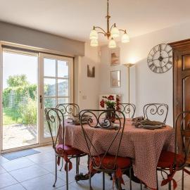 Nice holiday home in a quiet area in De Haan