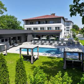 Aqua Blu Hotel, hotel en Bad Füssing