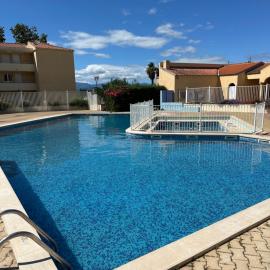 JolieT2 ,RDC,piscine,clim,parking,tennis ,Canet en Roussillon, hotel in Canet-en-Roussillon