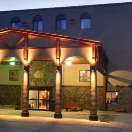 Blackstone Lodge and Suites, hotel en Lead