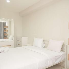 Homey and Minimalist 1BR Cinere Bellevue Suites Apartment By Travelio, hotel in Karangtengah