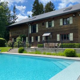 Les Iris - Gîte Tout Confort au Cœur de la Nature, hôtel à Libin