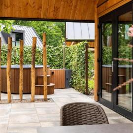 Bos Villa met Hottub & Sauna | 8 personen - Resort Valley, ξενοδοχείο σε Wekerom