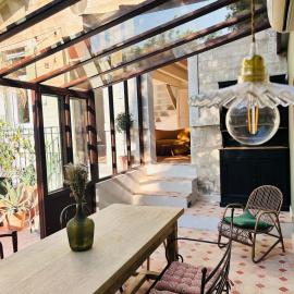 Maison atypique au coeur de Montpellier, cours et parking